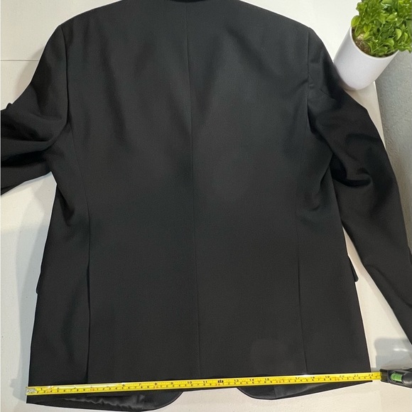 Kenneth Cole Reaction TECHNI-COLE Performance Notch Lapel Tuxedo, Black, 42R - Picture 7 of 12